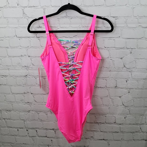 NWT Lilly pulitzer isle lattice one piece - Picture 2 of 7